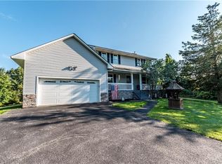 30 Saddle Ridge Dr, Hopewell Junction, NY 12533