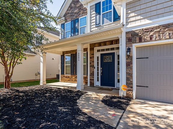 4th image of 8806 Douglas Palace Ct