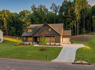 8340 Creekside Overlook Dr, Gainesville, GA 30506