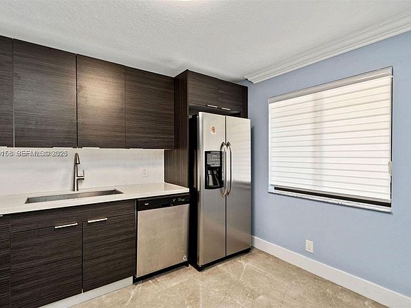 2nd image of 390 Racquet Club Rd APT 202