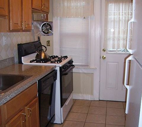 5th image of 2688 Rosebud Ave