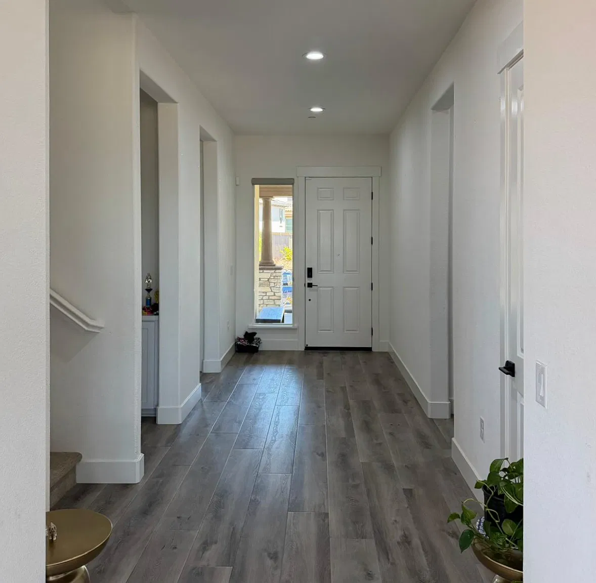 5 bed, 4.5 bath, 3952 sqft, $5,000 — Photo 1