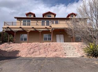 10 Dairy Ln, Tijeras, NM 87059