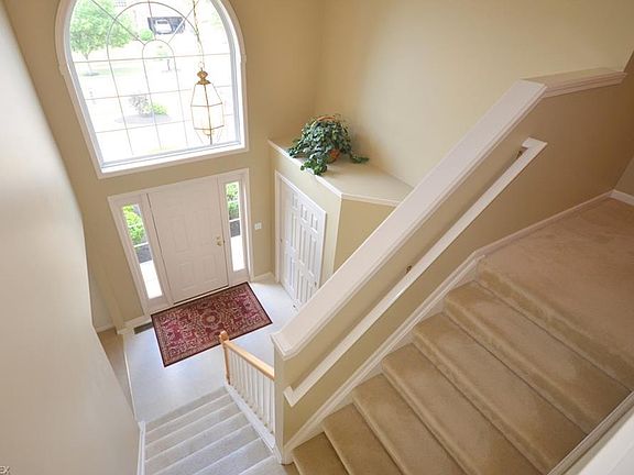 3rd image of 3524 Trailview Ct