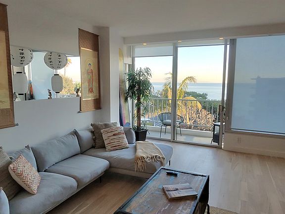 4th image of 17366 Sunset Blvd