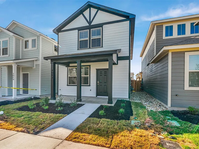 2045 Arendale Dr — Photo 1