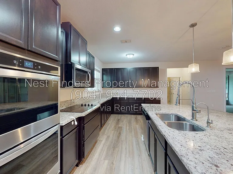 2704 Daylily Ln — Photo 13