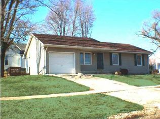 120 S 3rd St, Elberfeld, IN 47613