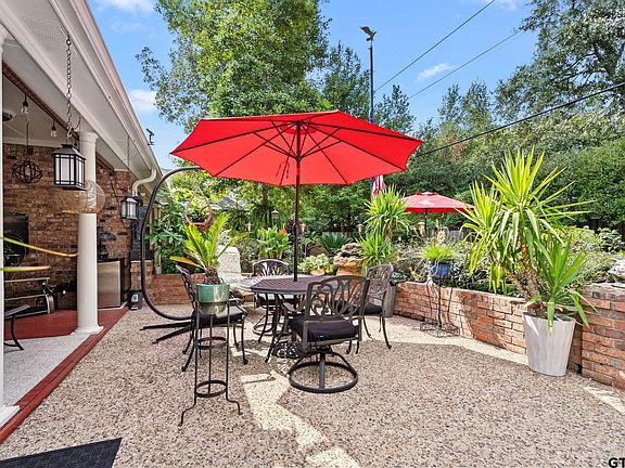 4th image of 3621 Rock Creek Dr