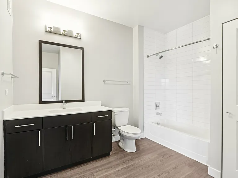 Woodview Apartments — Photo 20
