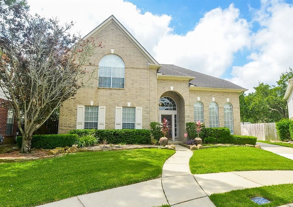 1st image of 20739 Fawnbrook Ct