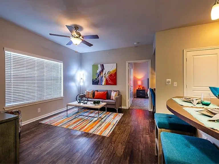 Cambria Cove Apartments — Photo 1