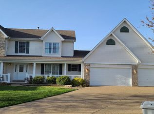 11 Jacobs Place Ct, Saint Peters, MO 63376