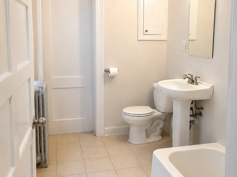 1214 S 45th St #2 — Photo 8