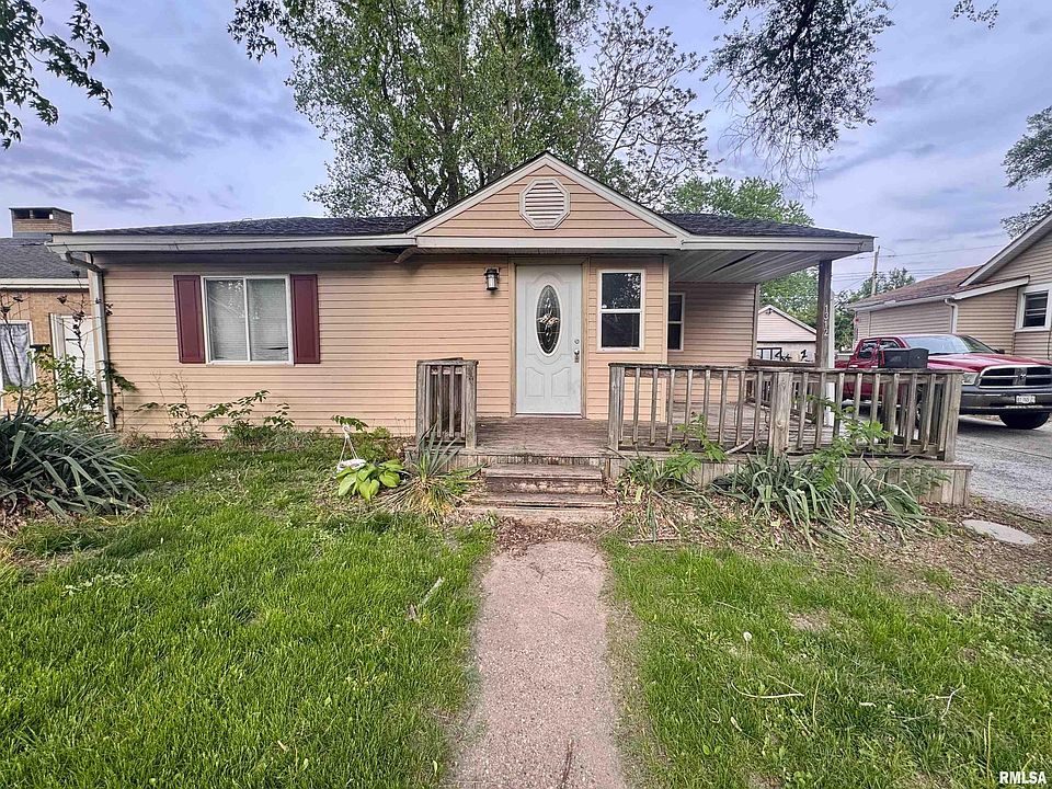 1st image of 1312 S 10th St