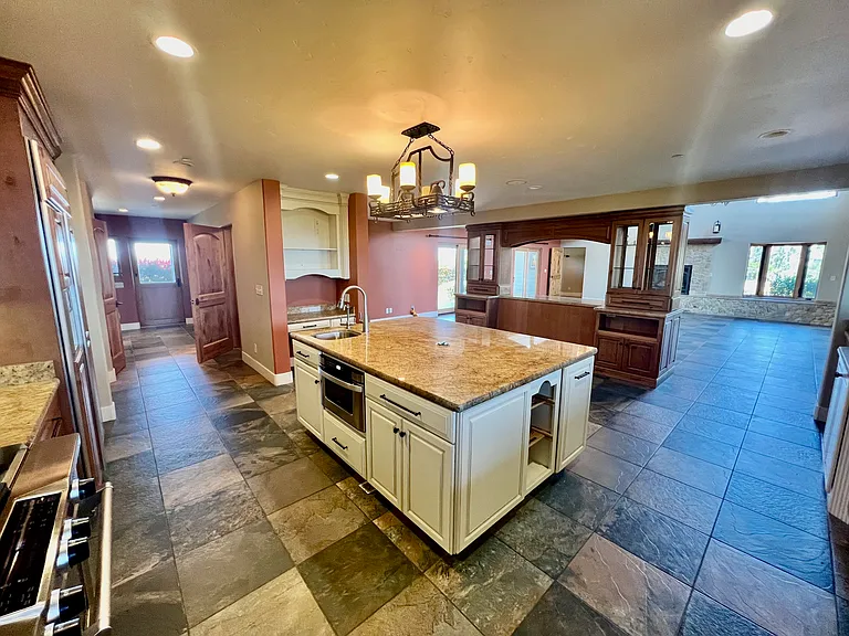 300 Corona Rd — Photo 14
