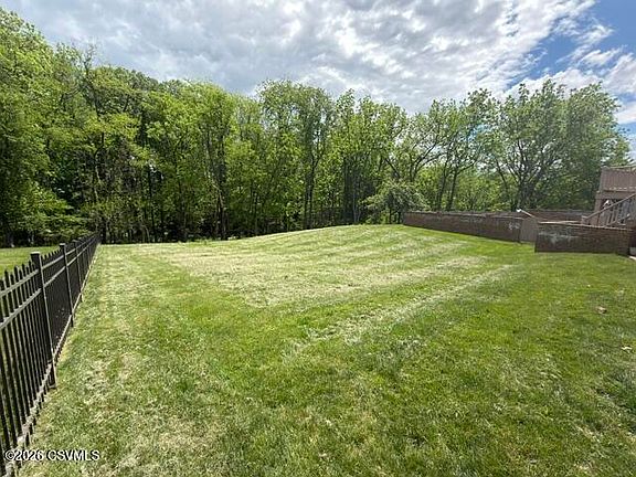 4th image of 1100 Cherry Hill Rd