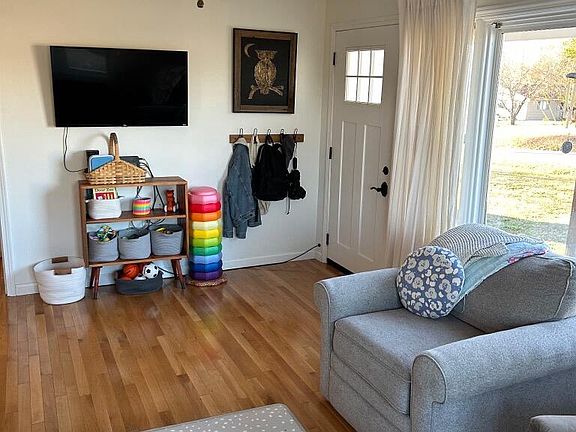 4th image of 339 Shipley Ln