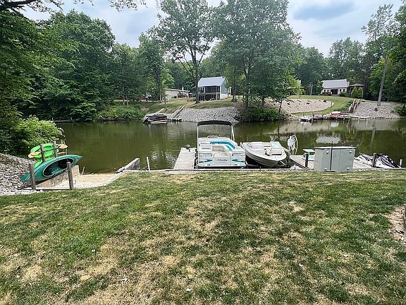 4th image of 330 Portage Path