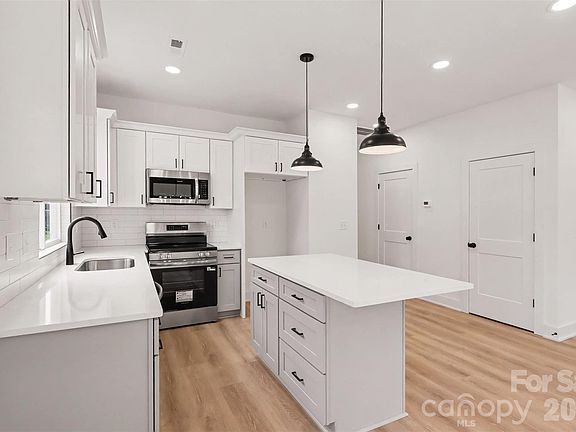5th image of 206 W Todd Ln #A
