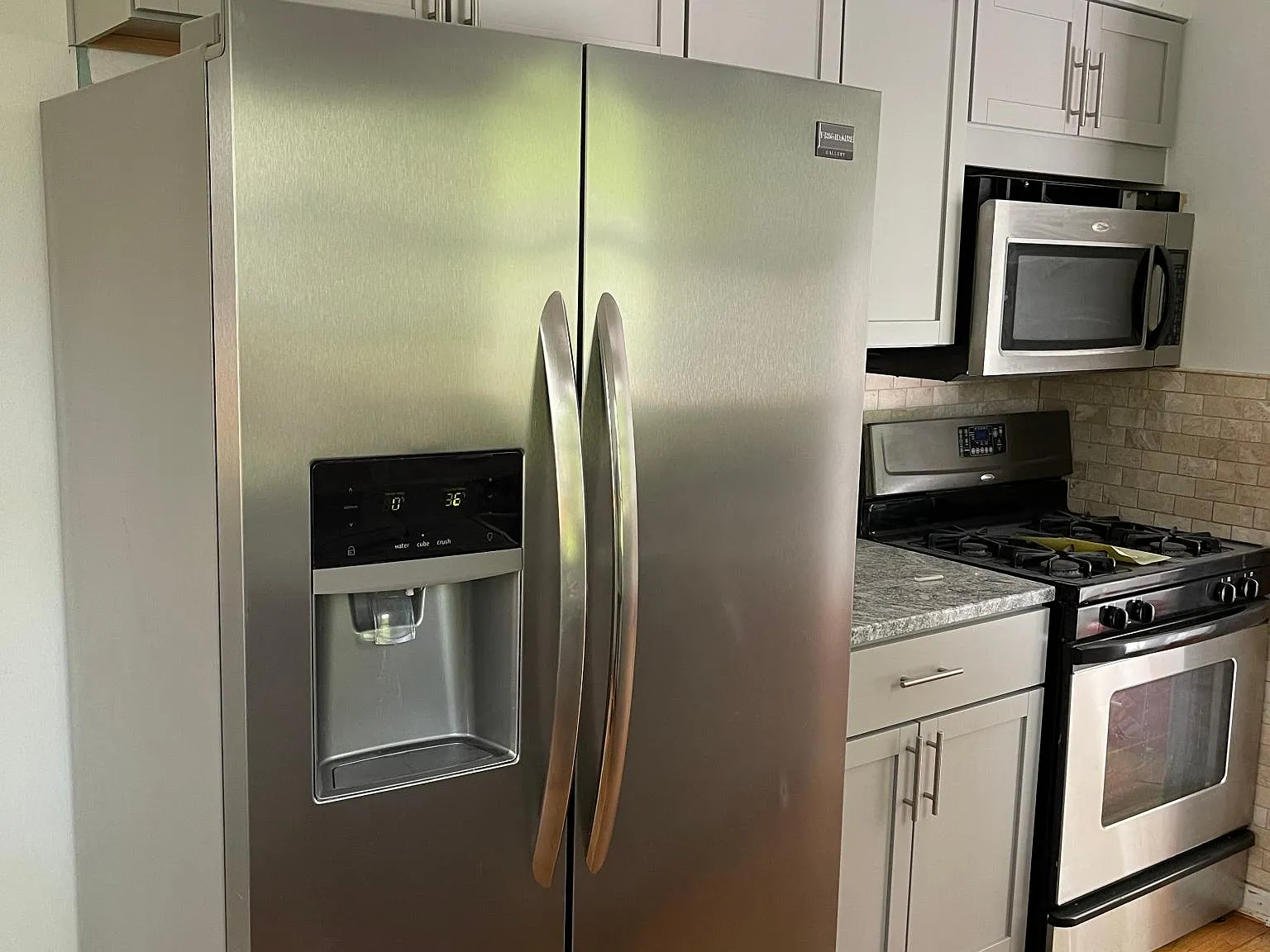 3 bed, 1204 sqft, $2,600 — Photo 4