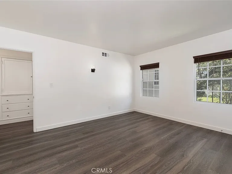 4213 Wilkinson Ave — Photo 13