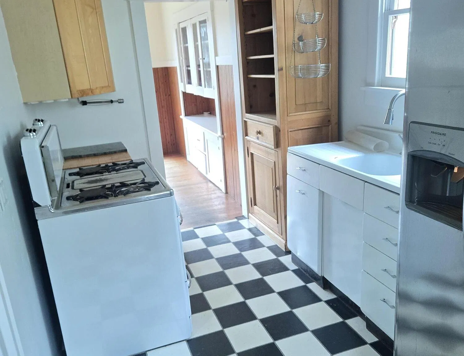 2 bed, 1.5 bath, 857 sqft, $4,000 — Photo 4