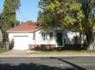 25 Gibson Rd, Woodland, CA 95695