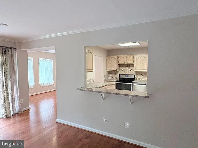 5817 Edson Ln #T-2 — Photo 10