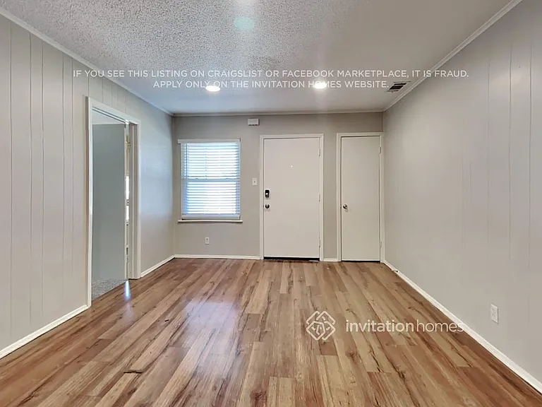 807 Woodleigh Dr — Photo 4