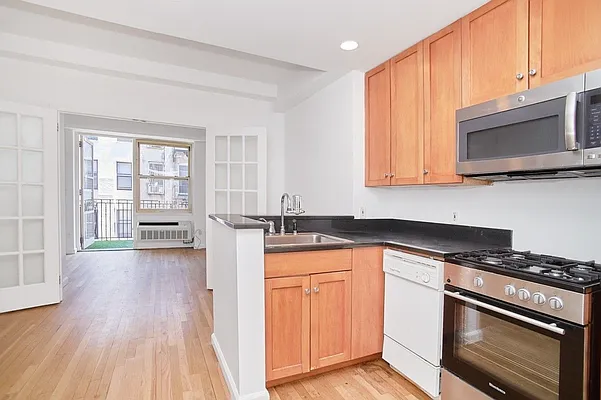 Rented by REAL New York | media 2