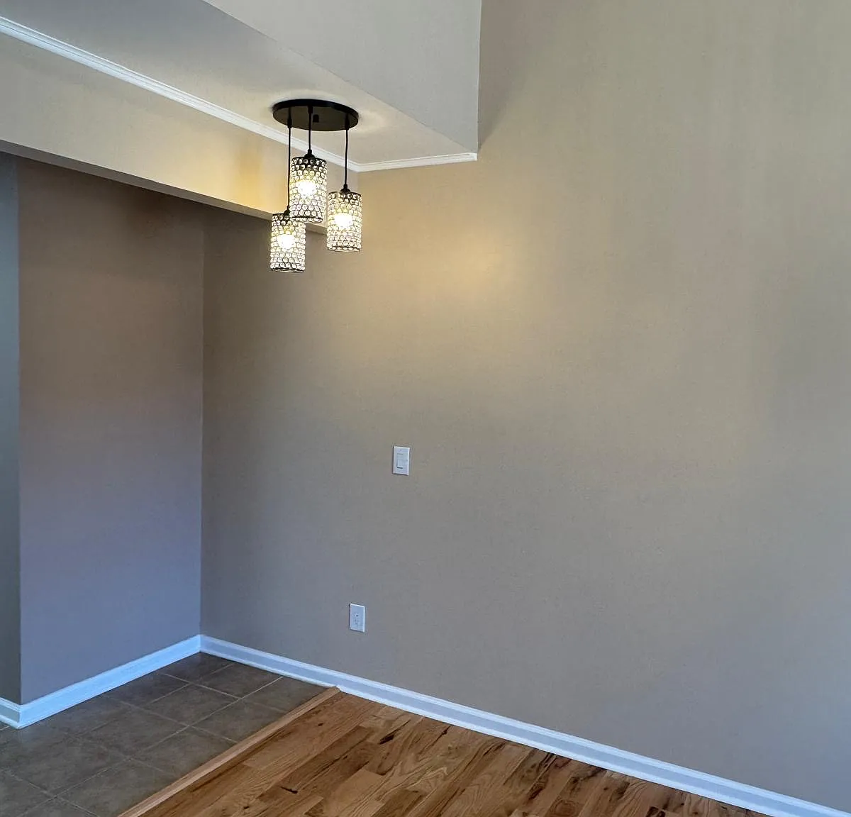 2 bed, 1018 sqft, $1,300 — Photo 4