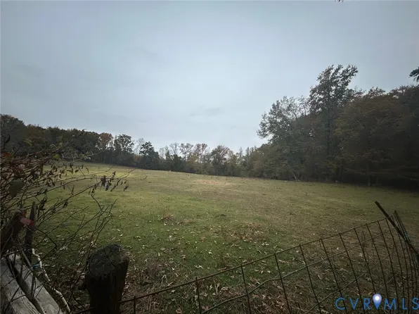 283 Victoria Rd, Gum Spring, VA 23065