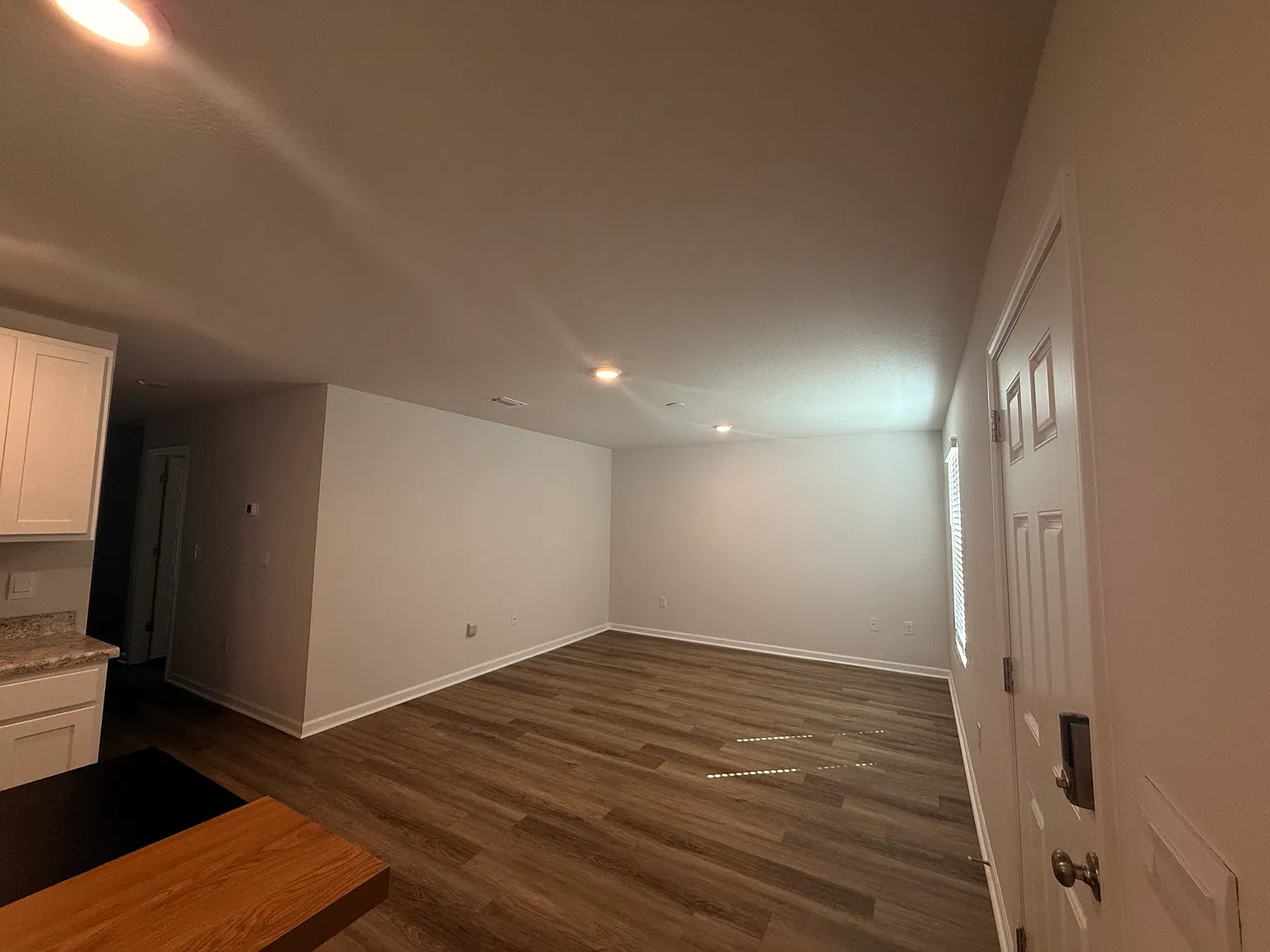 3 bed, 1205 sqft, $1,750 — Photo 4