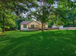 100 Willow Creek Dr, Locust Grove, GA 30248