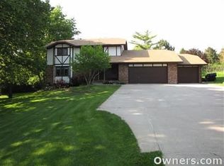 1207 Crown Rd, Norfolk, NE 68701