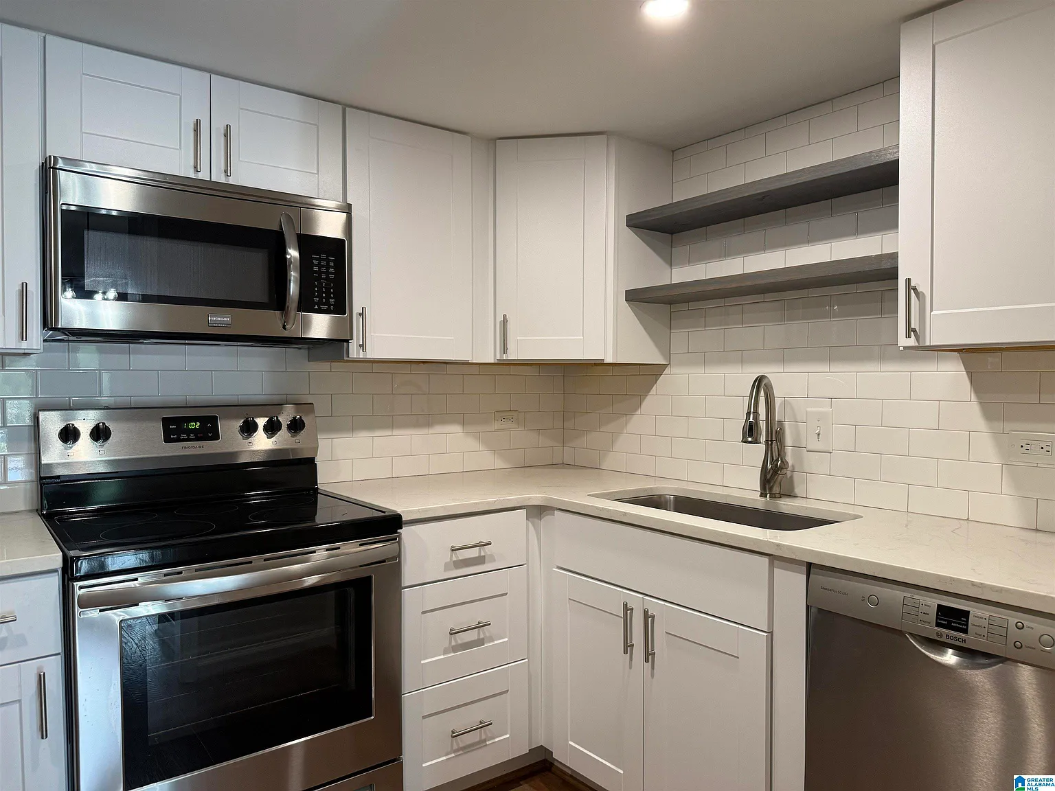 1 bed, 1.0 bath, 855 sqft, $1,500 — Photo 4