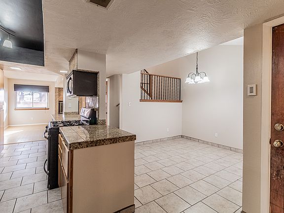 4th image of 5200 Villa View Dr APT 13D
