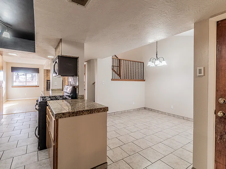 5200 Villa View Dr #13D — Photo 4