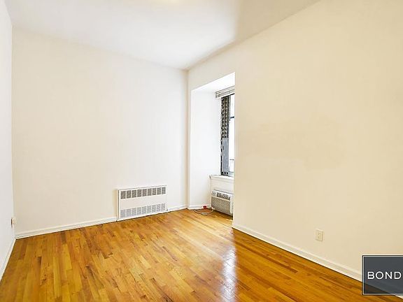 5th image of 310 W 80th St APT 3B