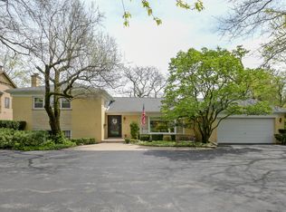 1435 Lee Rd, Northbrook, IL 60062