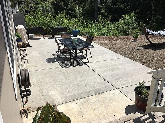 5th image of 1452 SE 43rd St
