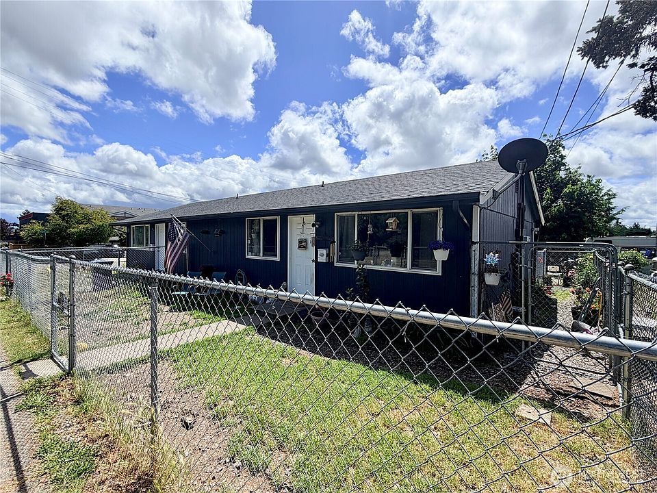 1st image of 3906 S 66th Street