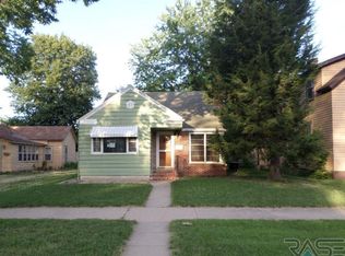612 Linn St, Yankton, SD 57078