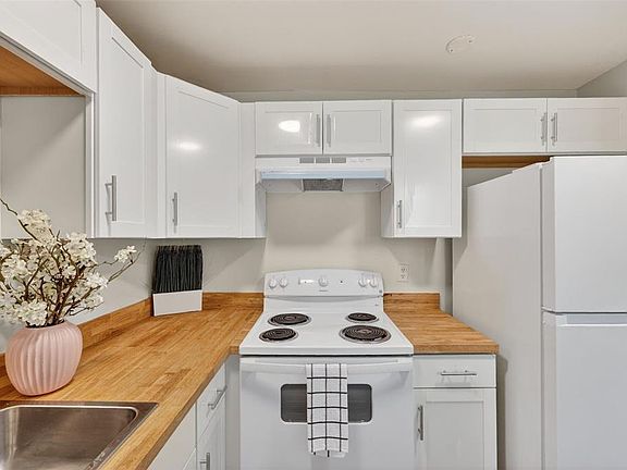 3rd image of 11715 Raintree Village Blvd APT A