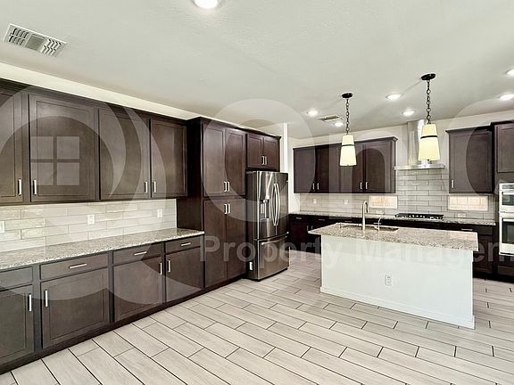 3rd image of 1319 W Javelina Dr