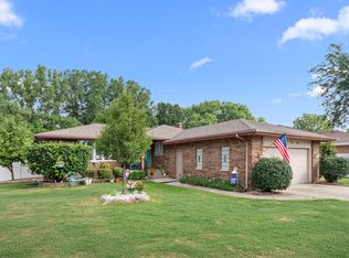 2120 Robinhood Blvd, Schererville, IN 46375