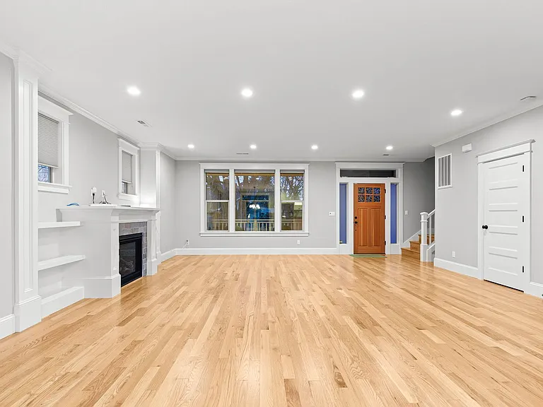 7676 N Decatur St #A — Photo 2