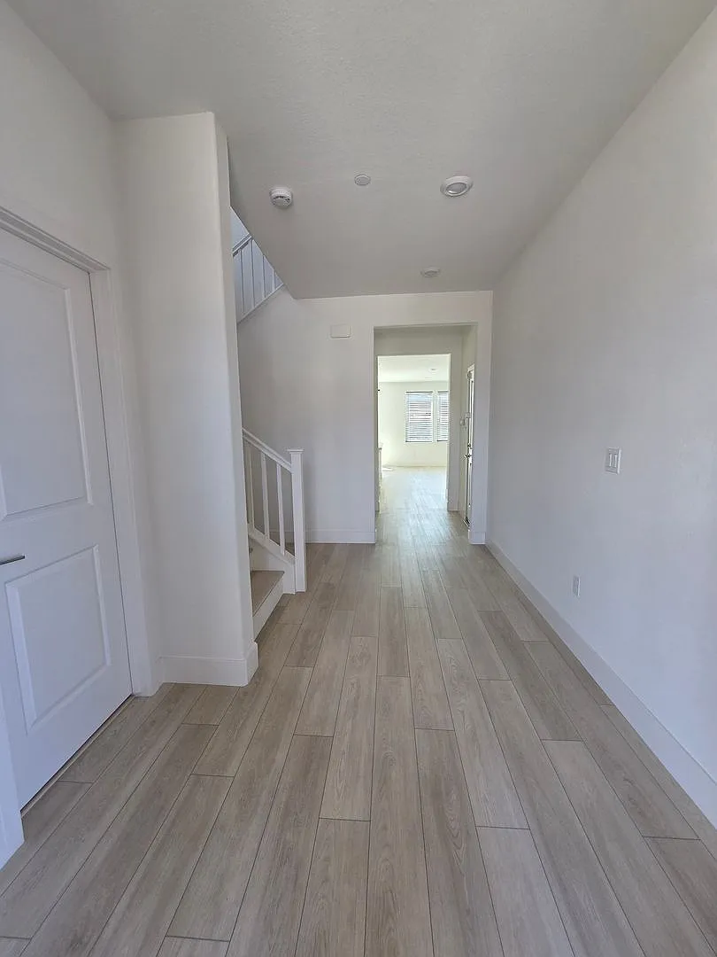 Building Photo - 8358 Akino Ct