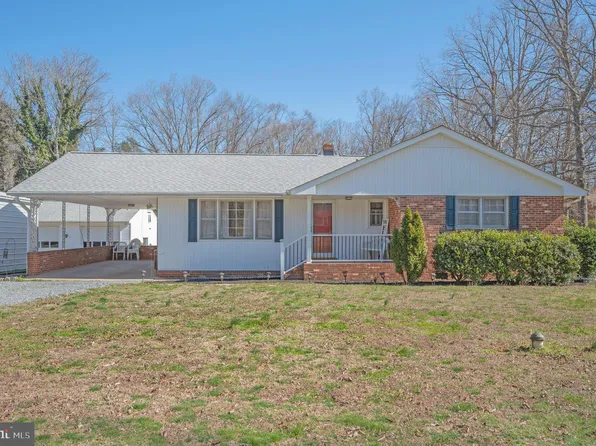 297 Colebrook Rd, Fredericksburg, VA 22405